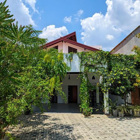 Hotel Livin Lush Luxury Retreat Anuradhapura Exterior foto